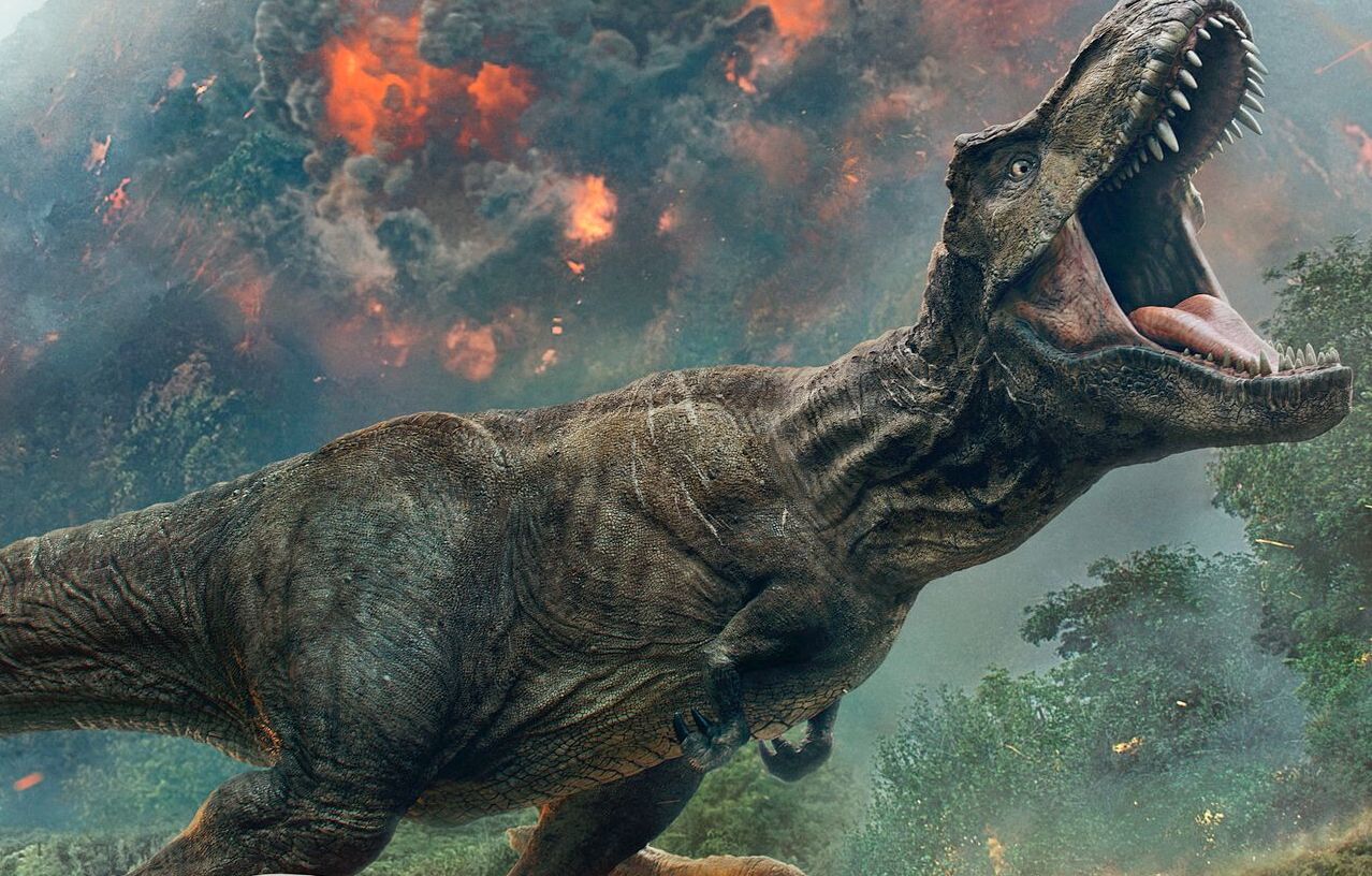Its A T Rex Versus A Lion In Ferocious New Jurassic World Fallen Kingdom Spot